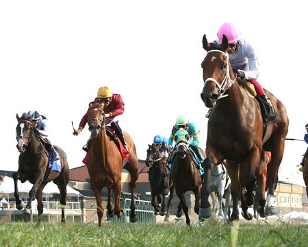 Kathynmarissa and Frankie Dettori win the Dueling Grounds Oaks at Kentucky Downs