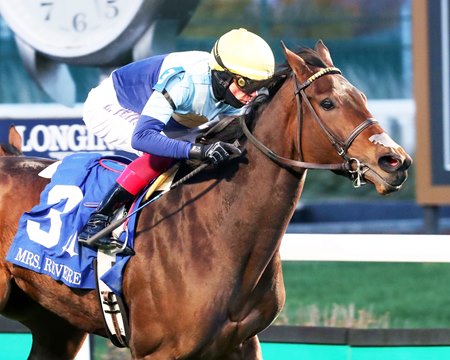 Kehoe Beach wins the 2024 Mrs. Revere Stakes at Churchill Downs