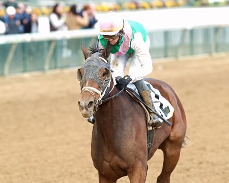 Chasten wins her debut at Churchill Downs