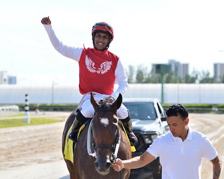 Rajiv Maragh smiles aboard victorious Dundie at Gulfstream Park