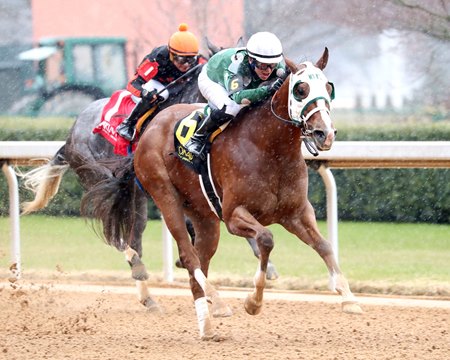 Waco wins a starter optional claiming race at Oaklawn Park