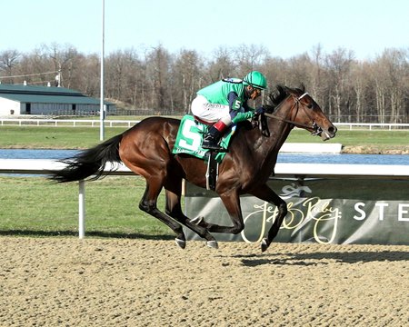 Bless the Broken wins the Bourbonette Oaks at Turfway Park