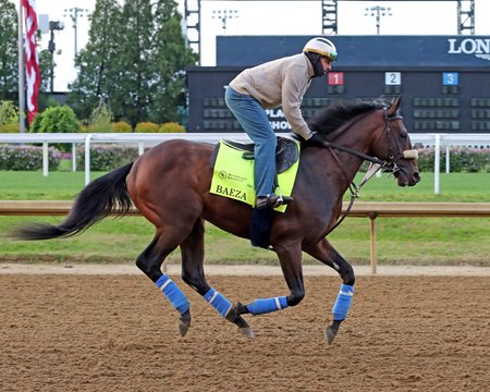 Baeza gallops at Churchill Downs