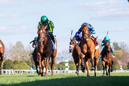 Choisya (left) holds off Excellent Truth to win the Jenny Wiley Stakes at Keeneland