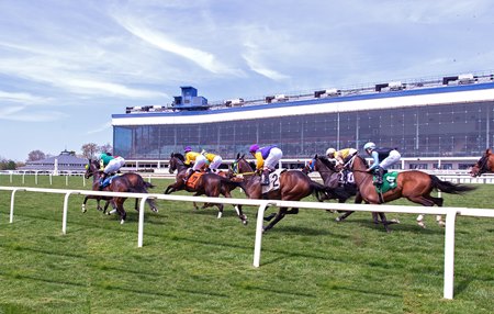 Racing at Laurel Park