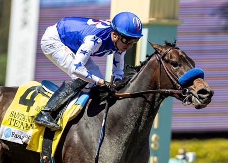 Tenma wins the Santa Anita Oaks