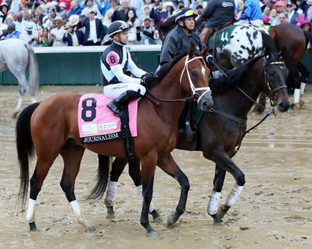 Journalism in the Kentucky Derby post parade at Churchill Downs