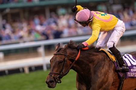 Spirit of St Louis wins the Turf Classic Stakes at Churchill Downs