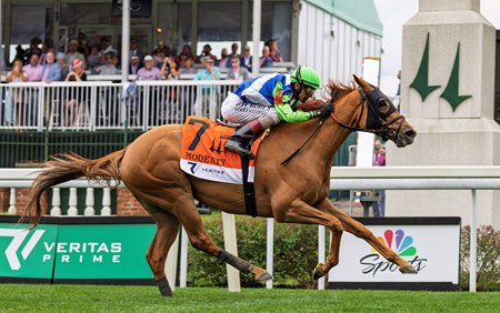 She Feels Pretty wins her season debut in the Modesty Stakes at Churchill Downs