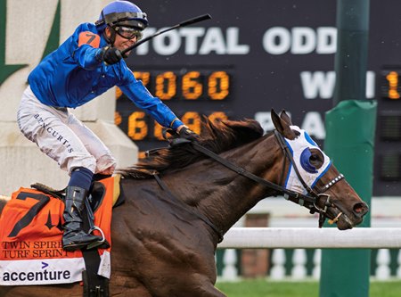 Think Big wins the Twin Spires Turf Sprint at Churchill Downs
