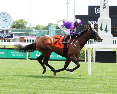 Outfielder breaks his maiden at Churchill Downs