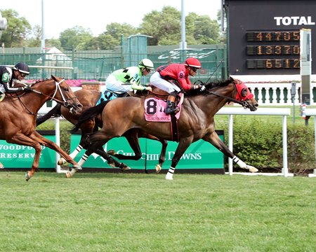 Mercante defeats Brilliant Berti in the Arlington Stakes at Churchill Downs