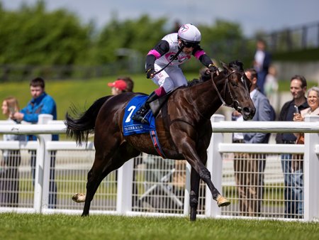 Balantina breaks her maiden last out at the Curragh