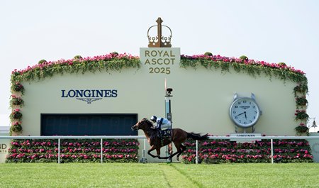 Trinity College wins the Hampton Court Stakes