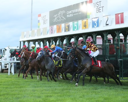 Racing at Canterbury Park