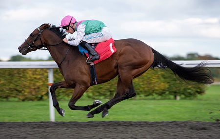 Detain wins a 2024 race at Kempton Park