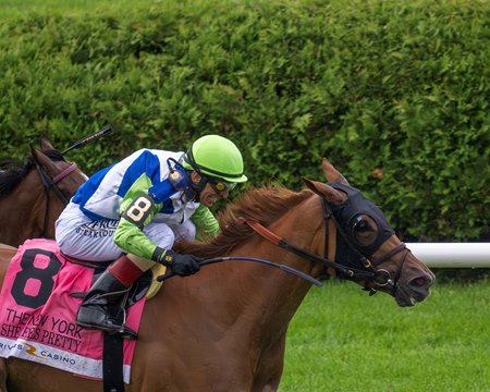 She Feels Pretty wins the New York Stakes at Saratoga Race Course