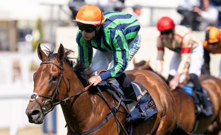 Time For Sandals wins the Commonwealth Cup at Ascot Racecourse