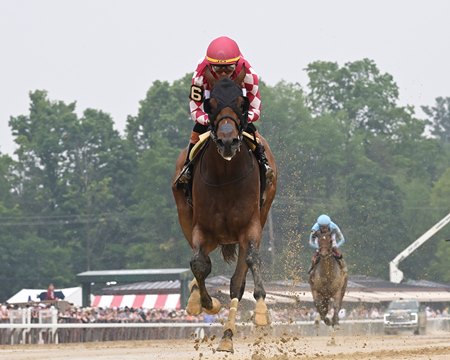 Nitrogen wins the Wonder Again Stakes at Saratoga Race Course