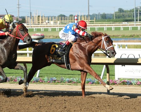 Tip Top Thomas defeats Coal Battle in the Indiana Derby at Horseshoe Indianapolis