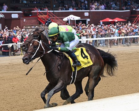 Soldier N Diplomat prevails in a maiden race at Saratoga Race Course