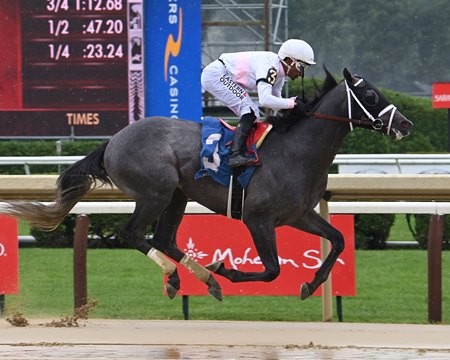 Minorinconvenience breaks his maiden at Saratoga Race Course