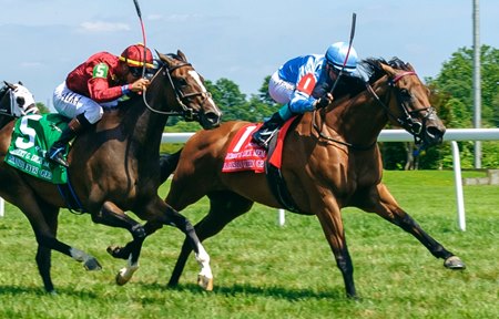 Marksman Queen holds off Spanish Eyes to win the Robert G. Dick Memorial Stakes at Delaware Park