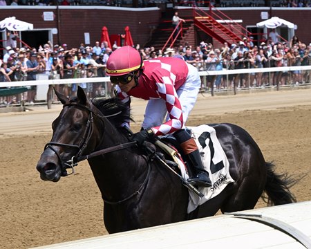 Ewing wins his debut at Saratoga Race Course