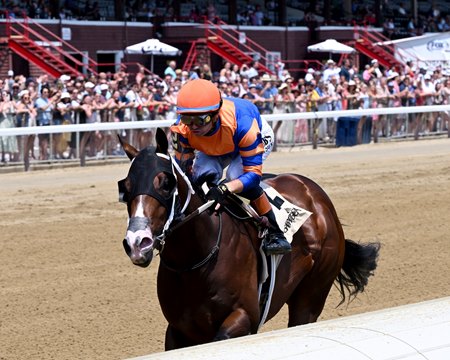 Obliteration wins the Sanford Stakes at Saratoga Race Course 