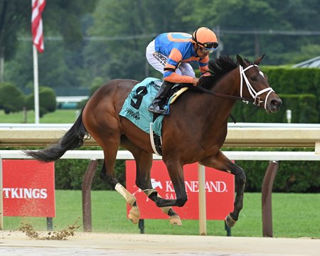 Grazie breaks her maiden at Saratoga Race Course