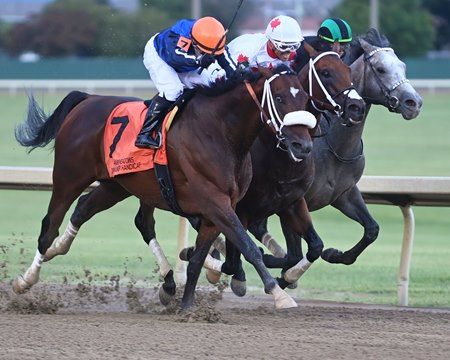 Racing at Prairie Meadows