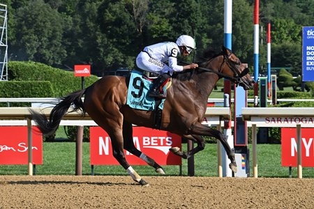 Come Full Circle wins at Saratoga Race Course