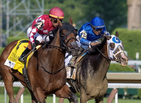 Nitrogen (outside) defeats Good Cheer to win the Alabama Stakes at Saratoga Race Course