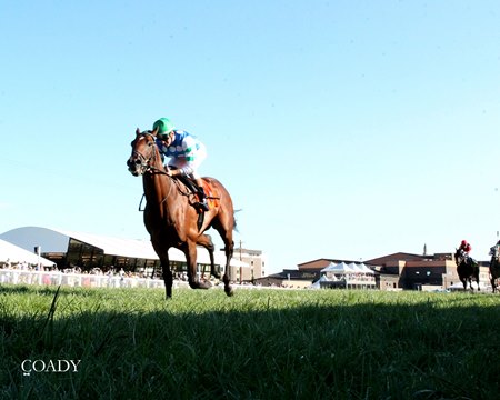 Street Beast wins the Juvenile Mile Stakes at Kentucky Downs