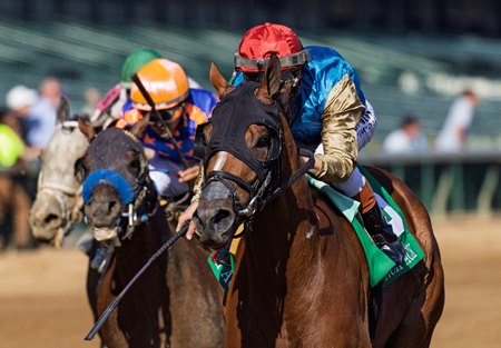 Tumbarumba (right) wins the 2025 Ack Ack Stakes at Churchill Downs