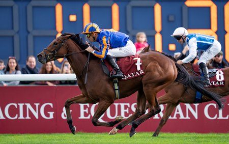 Diamond Necklace wins the Prix Marcel Boussac-Criterium des Pouliches at ParisLongchamp