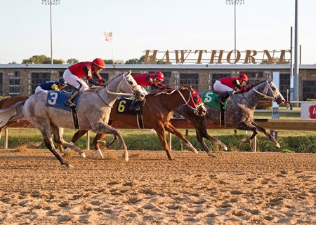 Racing at Hawthorne Race Course