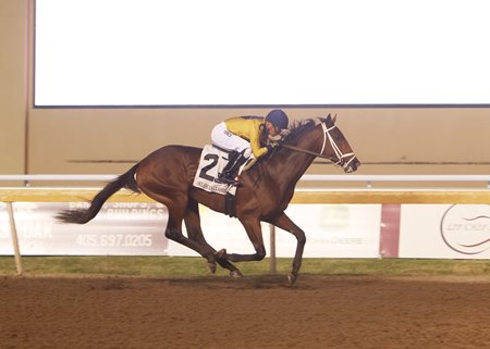 Mister Omaha wins the 2025 Classics Cup Handicap at Remington Park