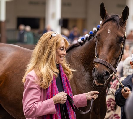 Thorpedo Anna with breeder and co-owner Judy Hicks at Churchill Downs
