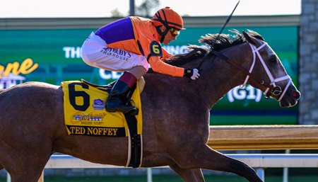 Ted Noffey wins the 2025 Breeders' Futurity at Keeneland