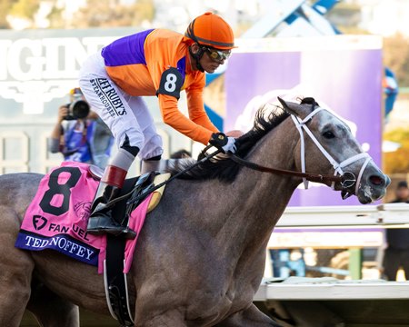 Ted Noffey wins the 2025 Breeders' Cup Juvenile at Del Mar