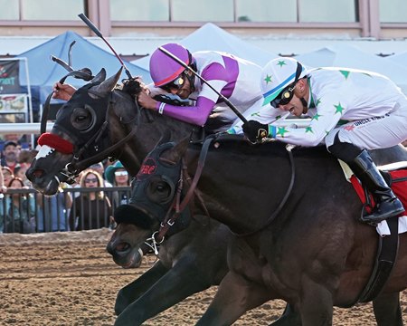 Pavlovian (left) wins the Sunland Park Derby at Sunland Park