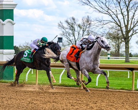 Saudi Crown wins the Commonwealth Stakes at Keeneland