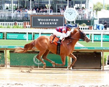Ruiva breaks her maiden by 7 lengths on debut at Churchill Downs