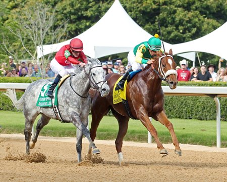 Mad House (inside) defeats Roll On Big Joe in the Count Fleet Sprint Handicap at Oaklawn Park