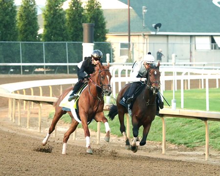 Emerging Market (outside) breezes in company at Churchill Downs