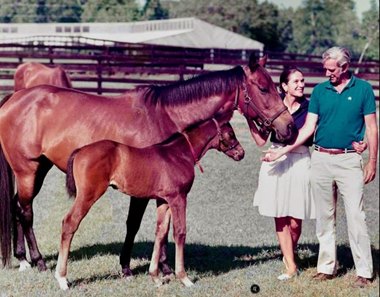 Linda and Leverett Miller with So Divine, the fourth dam of Santa Anita Derby winner So Happy, and one of her foals