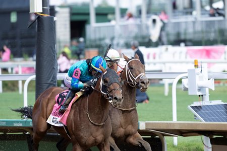 Corporate Power (outside) defeats Skippylongstocking in the Alysheba Stakes at Churchill Downs