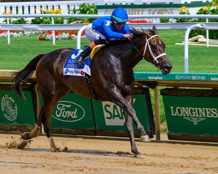 Immersive wins the Fleur de Lis Stakes at Churchill Downs