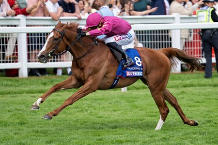 Thundering On wins the Epsom Oaks at Epsom Downs Racecourse